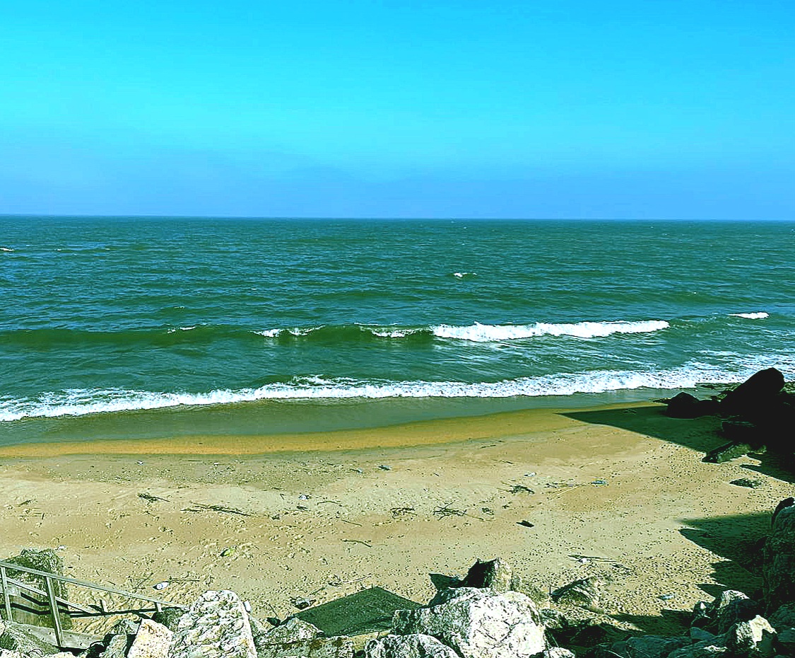 Полуостров в каспийском море 9. Каспийское море Дагестан. Азовское море Дагестан. Дагестан Каспийское море теплое?. Морек в лагкстане.