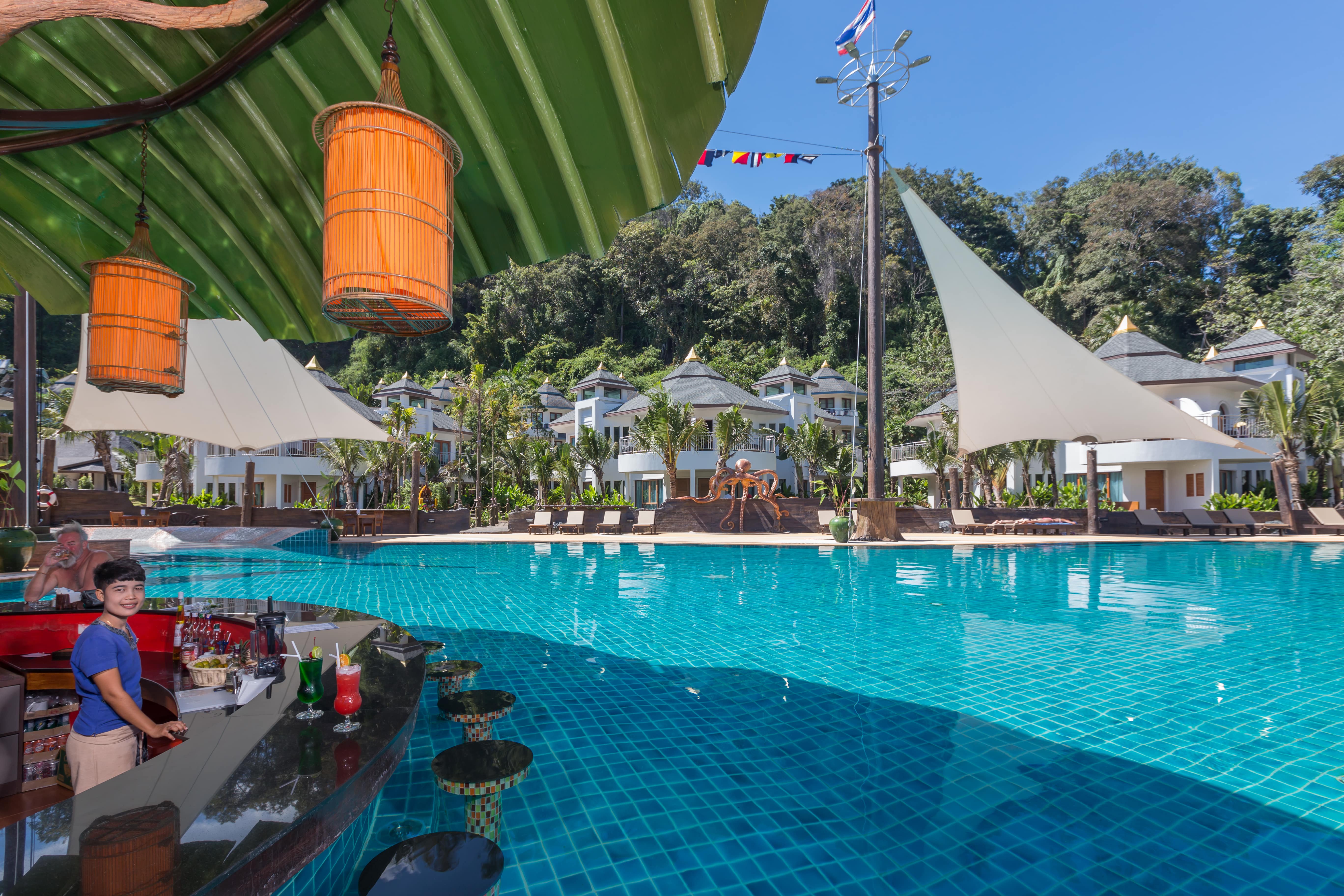 Krabi success beach resort 3. Krabi Resort 4*. Отель на Краби в бухте. Отель Краби Резорт фото. Krabi бар в воде.