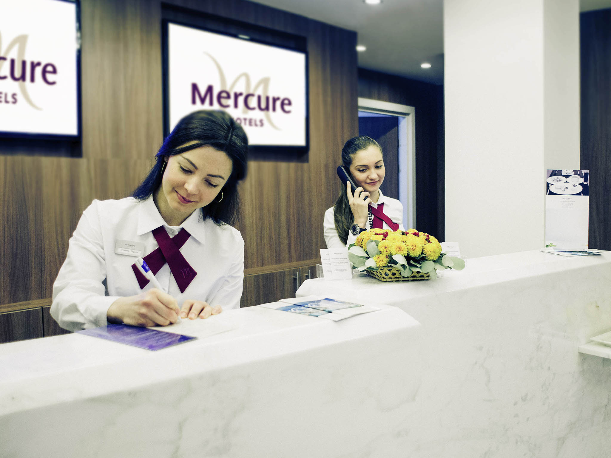 Ростов на дону центр продаж. Mercure Ростов-на-Дону гостиница. Отель Меркюр Ростов. Гостиница Меркюр Ростов на Дону. Гостиница Меркури Ростов.