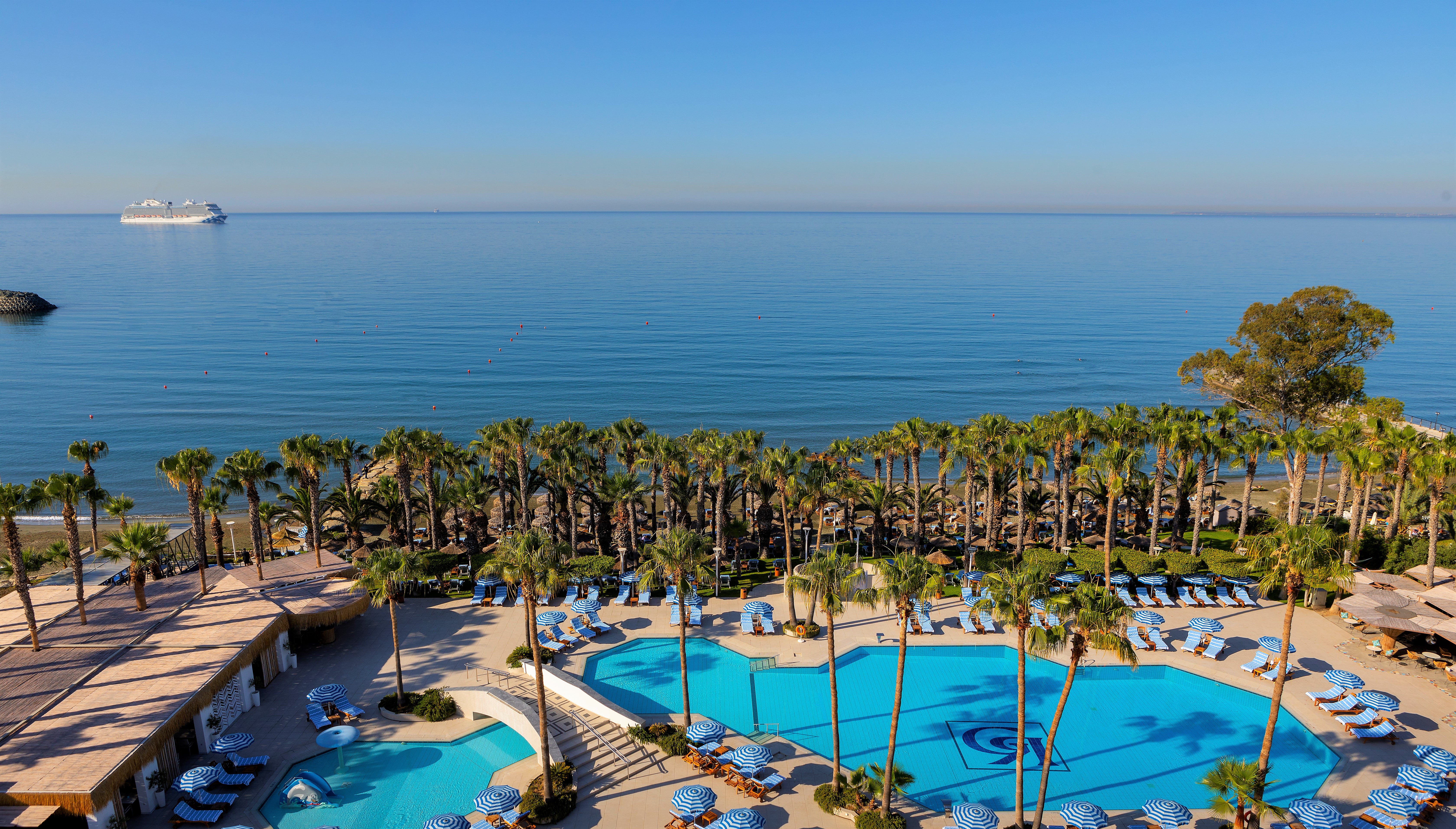 Кипр 5 звезд. Олимпик лагун резорт кипр. Олимпик лагун пафос. Grandresort limassol 5. Лучший ресторан лимассол.