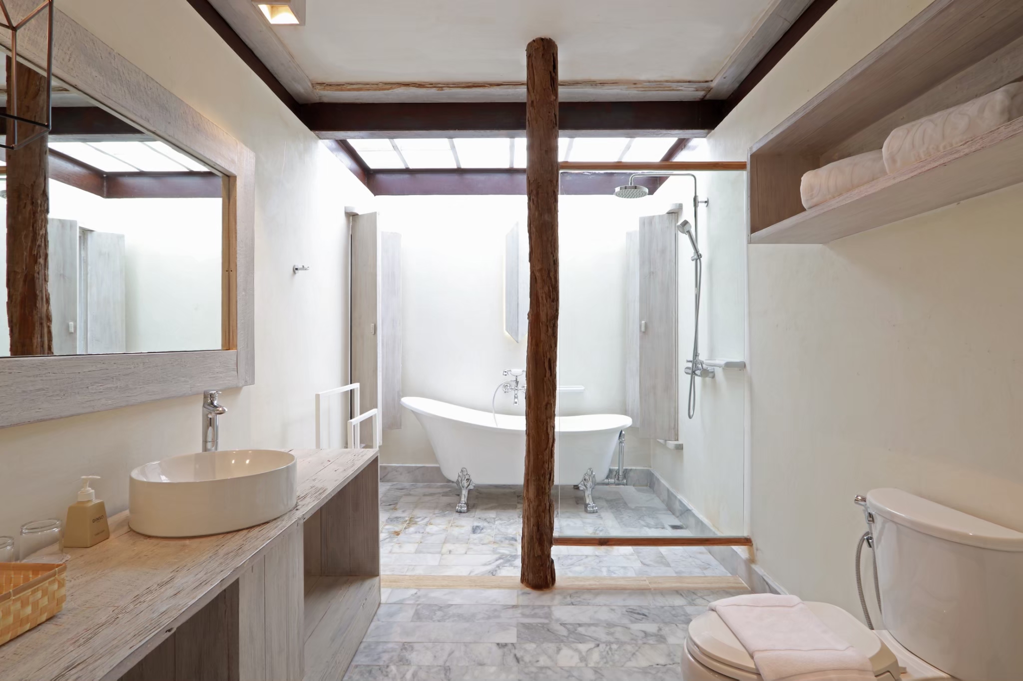 Vignette collection dinso resort. Dinso resort villas phuket. junior suite garden view tucana. junior suite туалет.