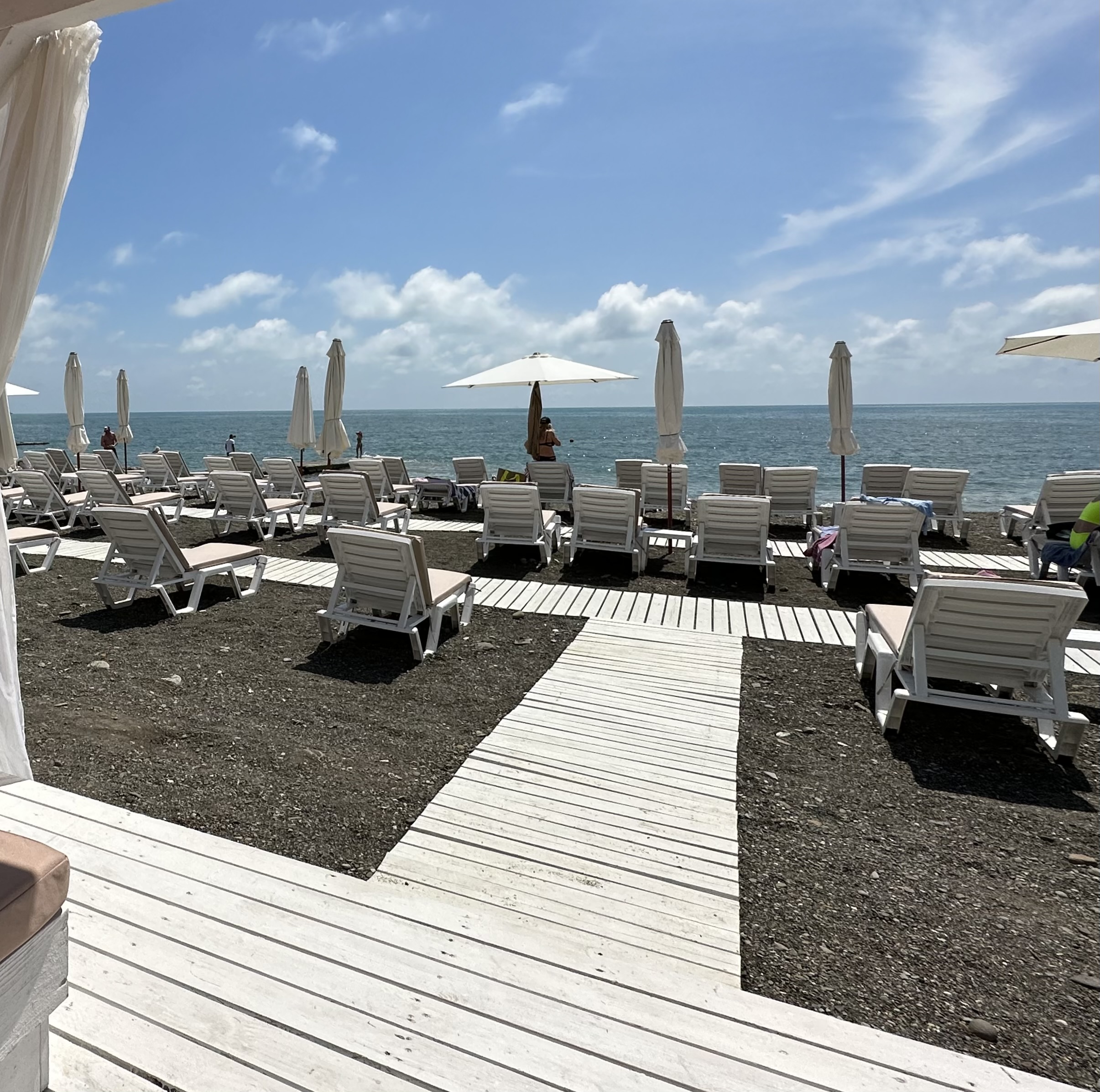 Sochi beach hotel. Сочи Бич отель. Sochi Beach Hotel меню. Сочи Бич Ессентуки. Сочи пляж аренда.