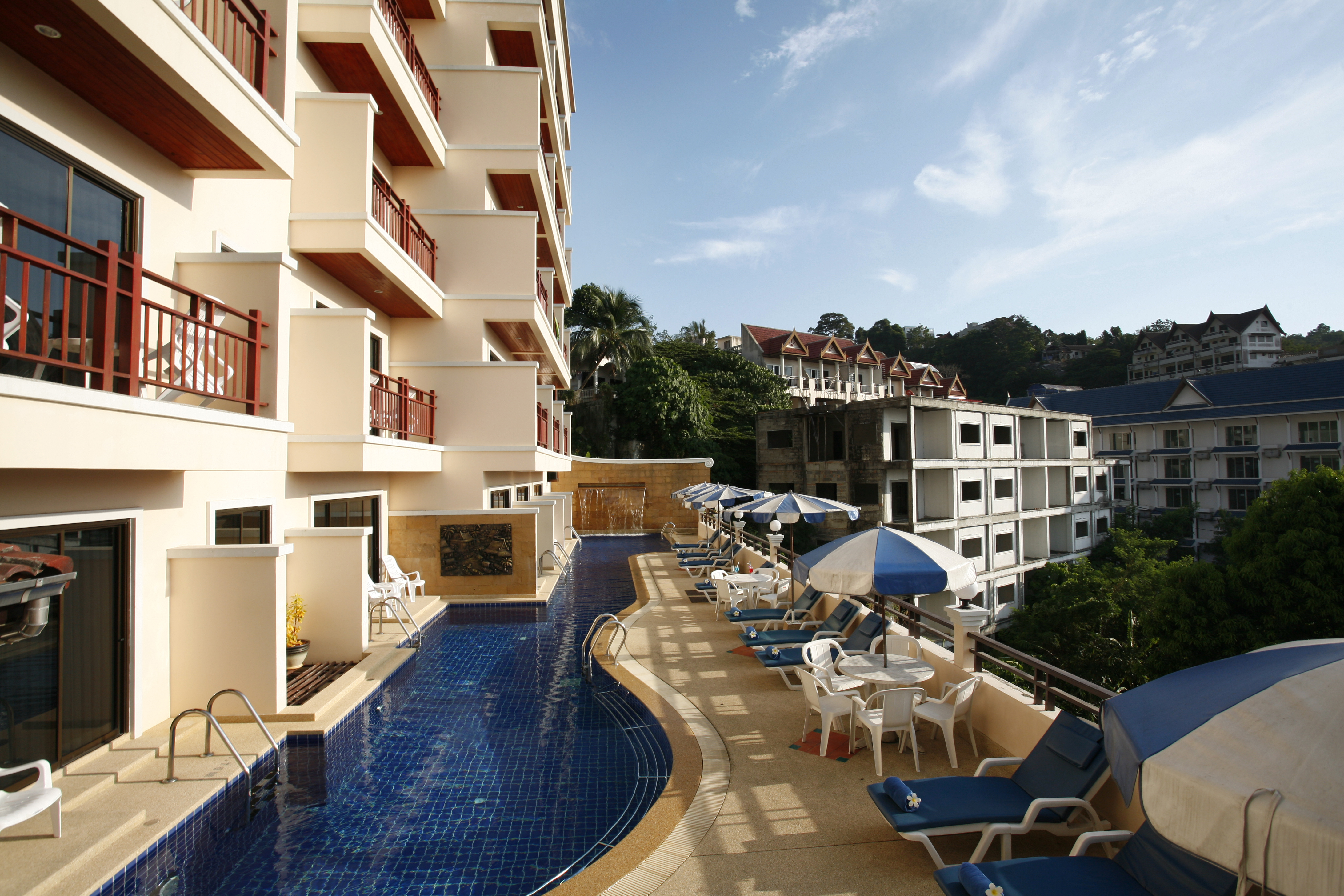 Jiraporn hill patong 3. Отель Jiraporn Hill Resort. Jiraporn Hill Resort Пхукет. Jiraporn Hill Resort 3*. Jiraporn Hill Resort Patong 3* (Патонг).