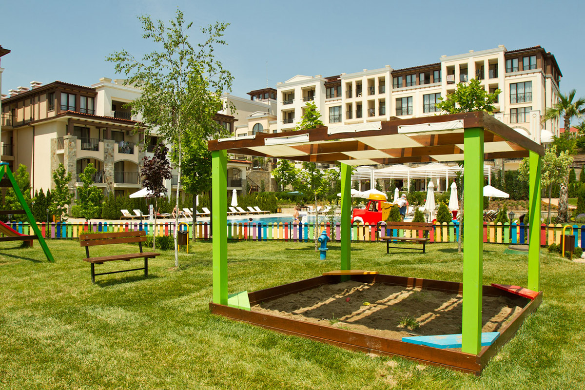 Юкомплекс. Грин лайф. Green Life Созополь спортзал. ЖК Green Life Beach Resort Созополь. Green Life Уруглари.