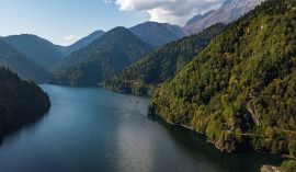 lake-ritsa-abkhazia-s.jpg