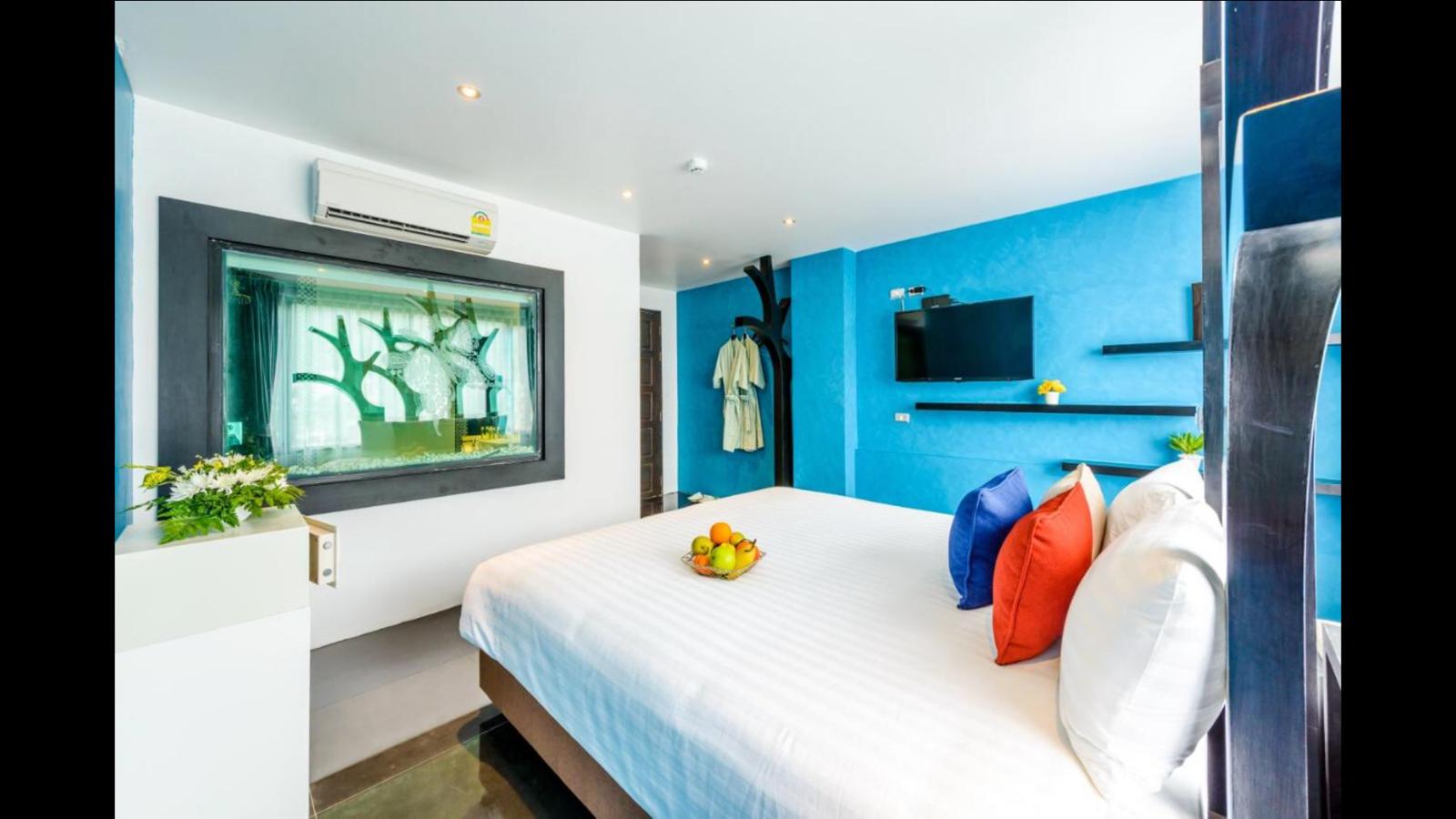 Bella nara phuket. Отель Нара Грандеур Пхукет. Отели Патонга Пхукет 3 звезды Patong Grand. Отель Grand Orlov (ex. Minatale) Патонг. Sharaya Тайланд Пхукет м.