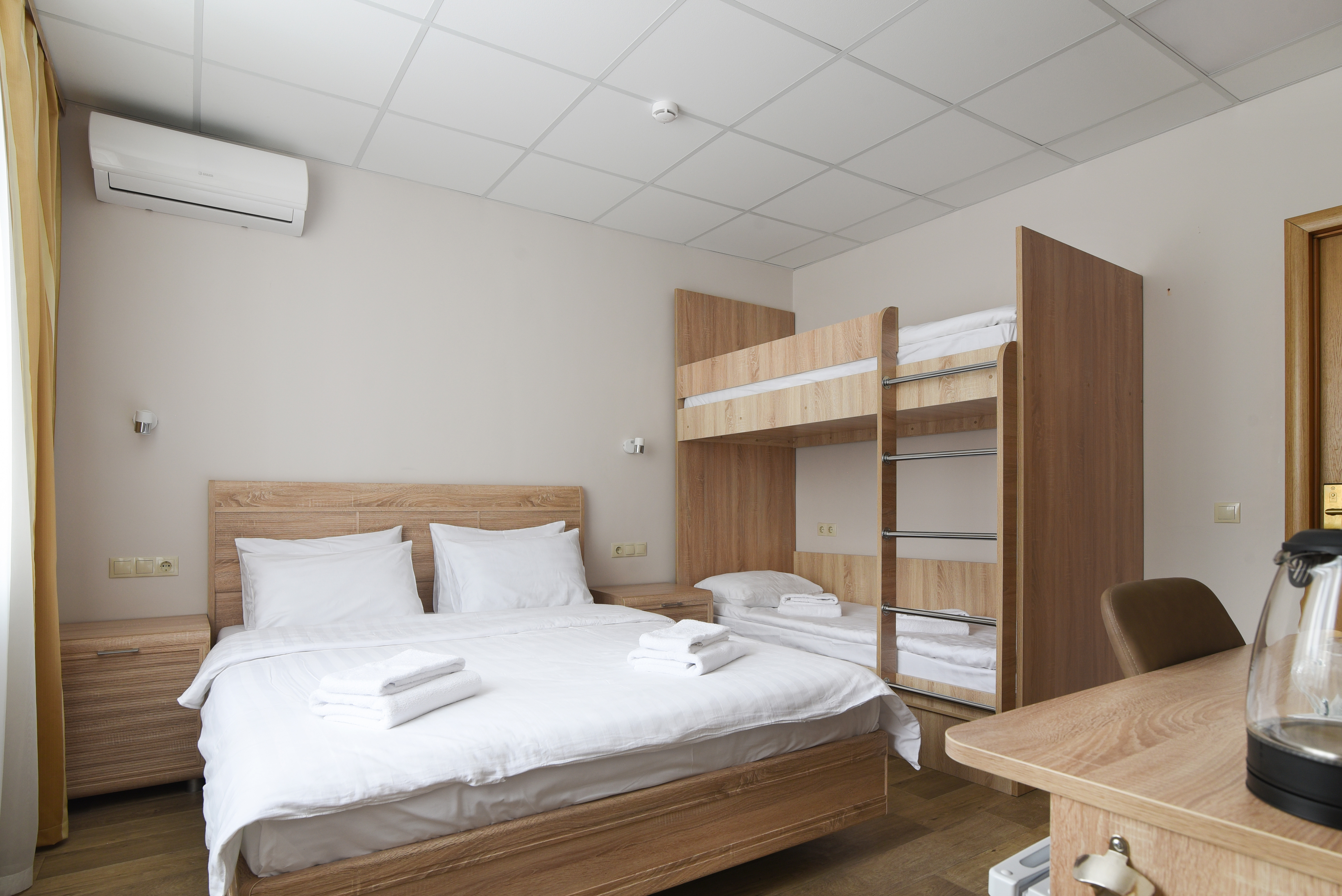 Отель легенда казань. Новый перин центр фото. Perin de perron казань. Двухместный номер в гостинице в казани. Отель перрон.