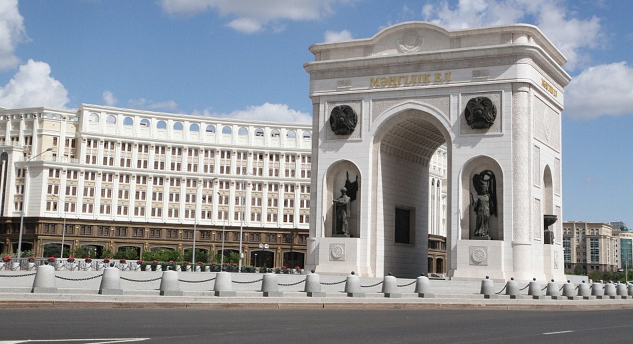 Ел фото. Триумфальная арка Мангилик ел. Арка в Астане Мангилик ел. Триумфальная арка Астана. Нур-Султан: здание - арка.