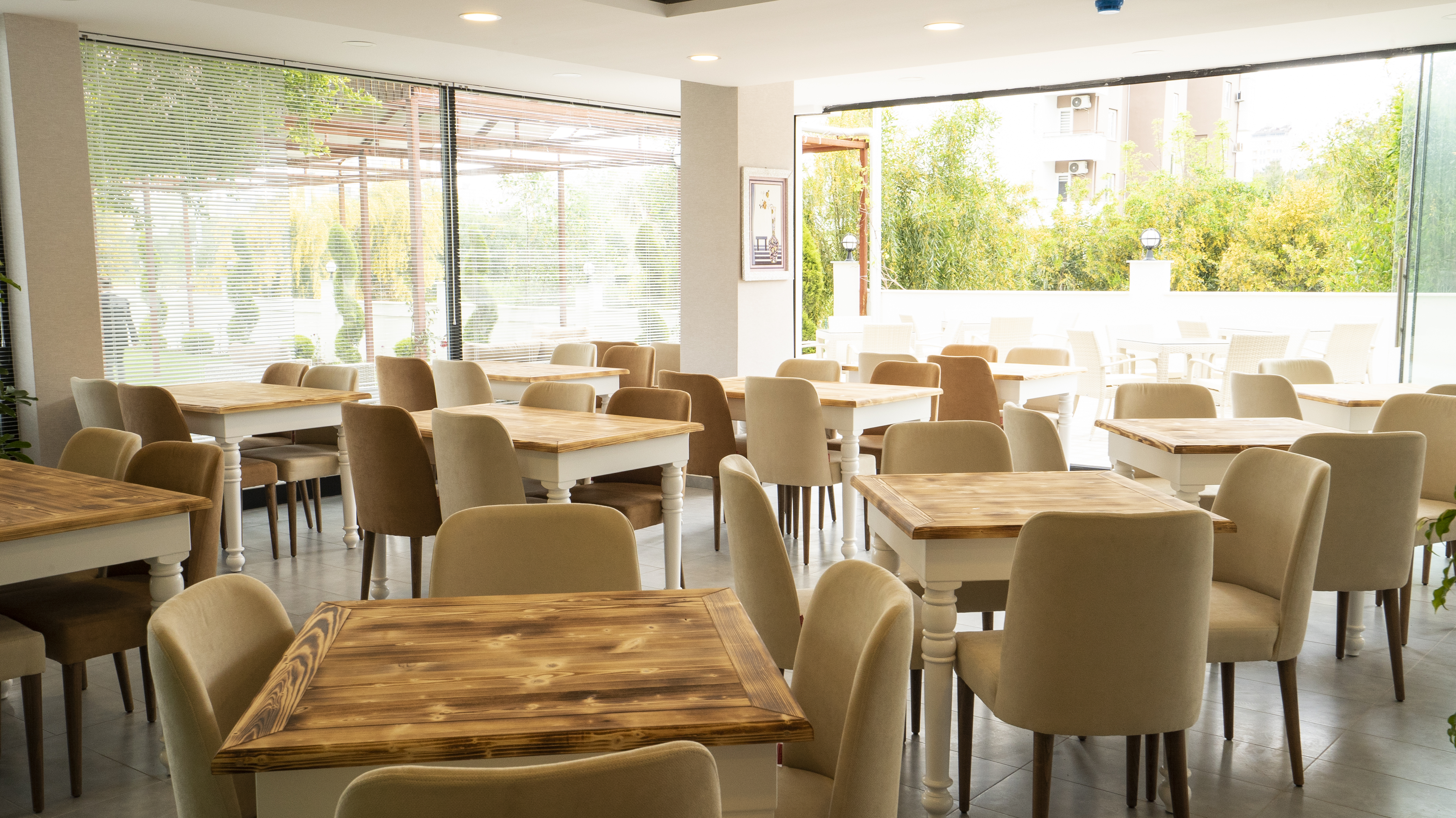 Lara garden hotel antalya. Zamira garden boutique hotel анталия. Dionisus lara hotel анталия. Lara garden. Анталья муратпаша гюзелоба.