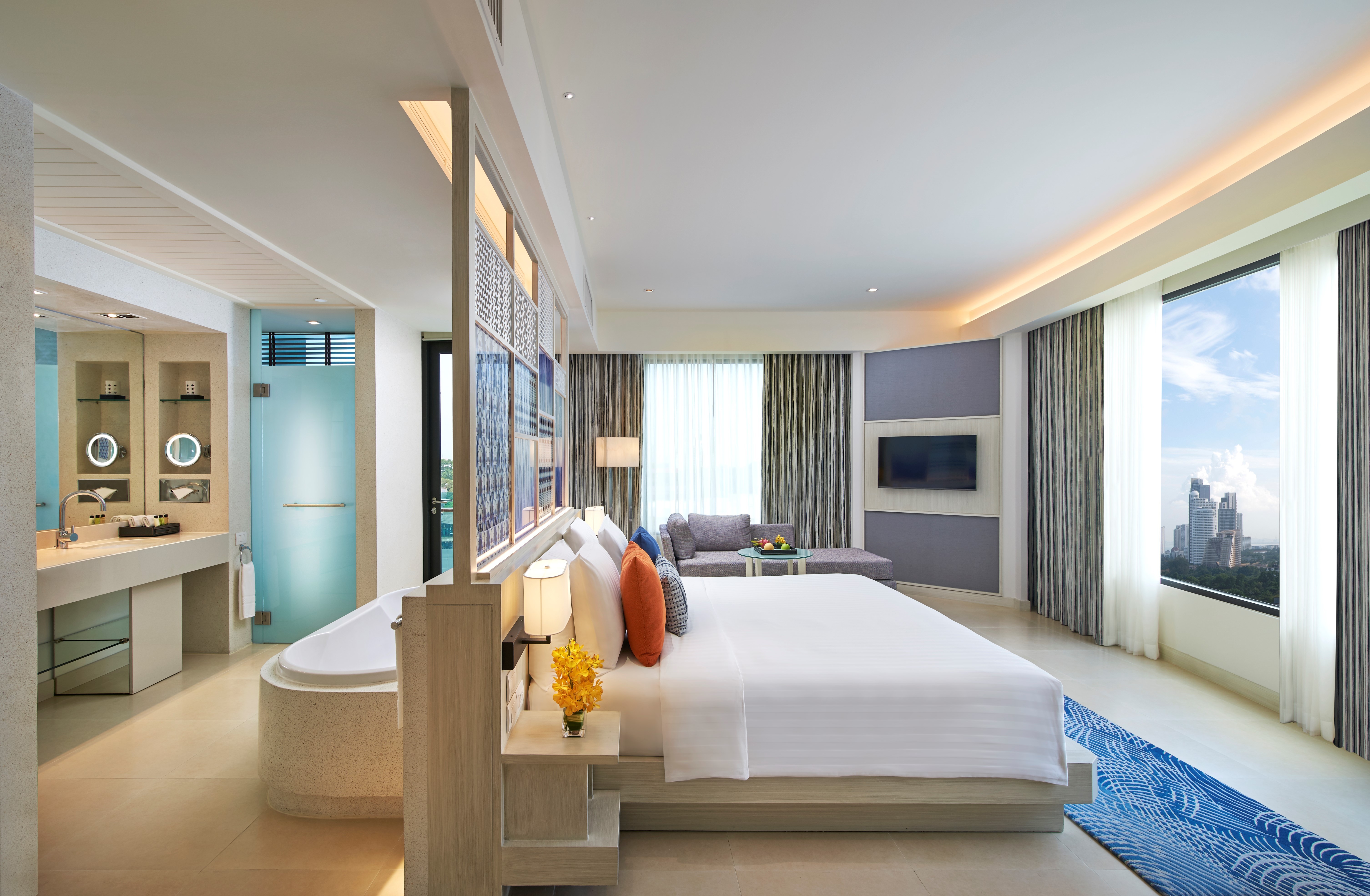 Pattaya hotel 5. Amari Pattaya. Amari Pattaya Deluxe Family Room. Паттайя ОЗО отель. Паттайя парк Делюкс рум с видом на море.