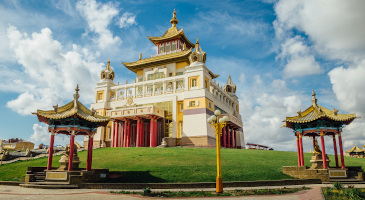 Buddhist-temple-Elista-Kalmykia-s.jpg