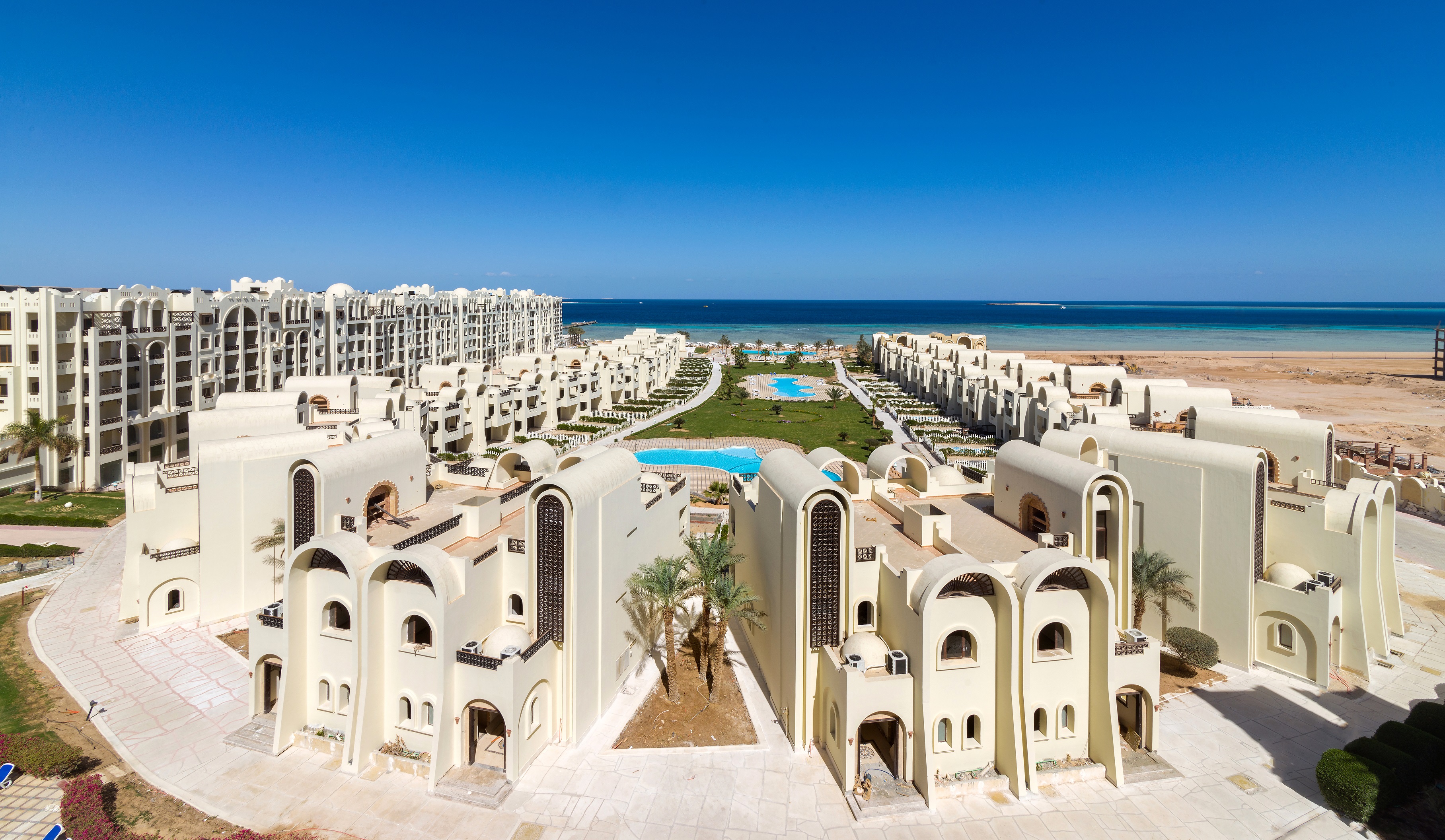 Gravity Hotel & Aqua Park Sahl Hasheesh 5*.