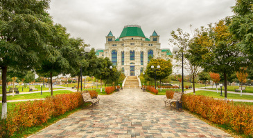 theatre-park-autumn-cloudy-day-astrakhan-s.jpg