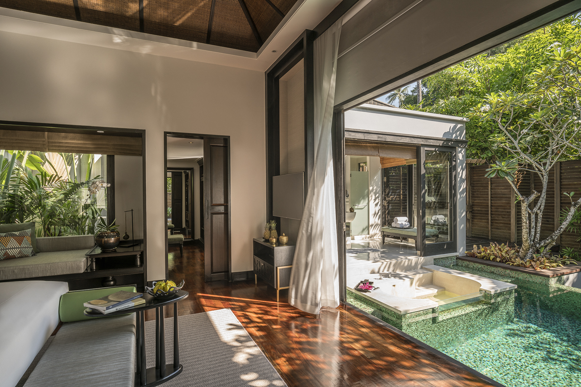 Avani mai khao phuket suites villas. Отель Анантара Пхукет. Анантара Пхукет Виллас. Anantara Phuket Villas 5*. Отель Анантара май као.