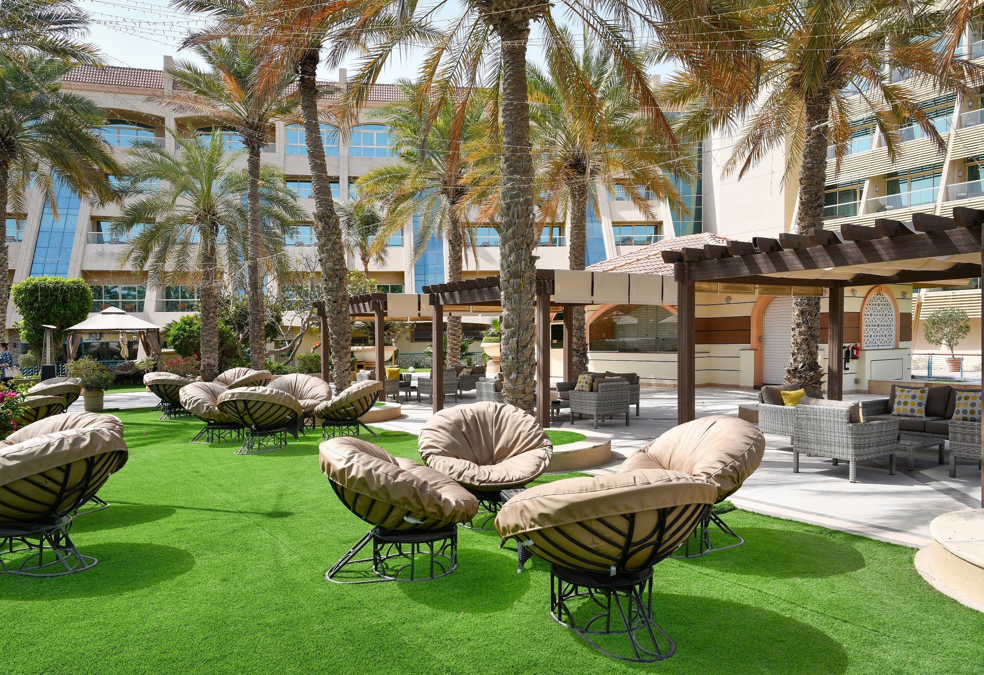 Аль Раха Бич отель Абу Даби. Al Raha Beach Hotel спортзал. Al Raha Beach Hotel завтрак фото. Abu Dhabi al Raha Beach al Zeina 606 Block d3.