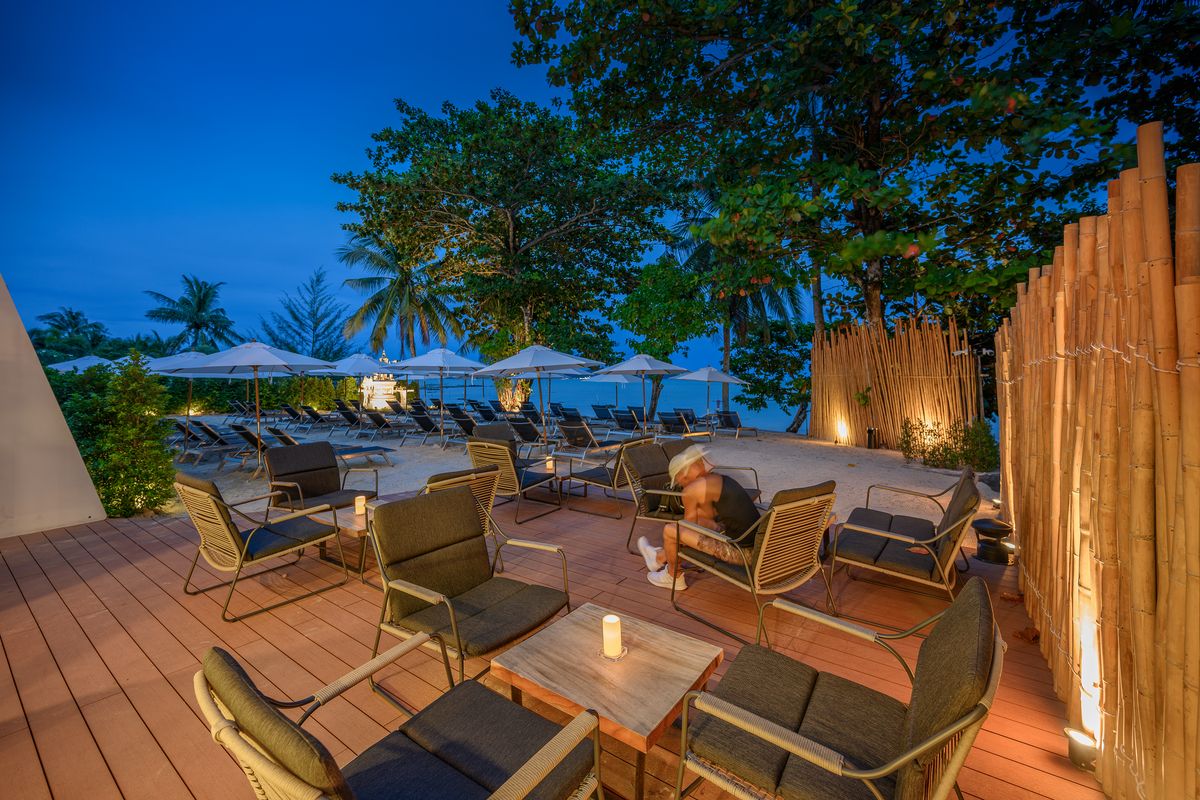 The beachfront hotel phuket