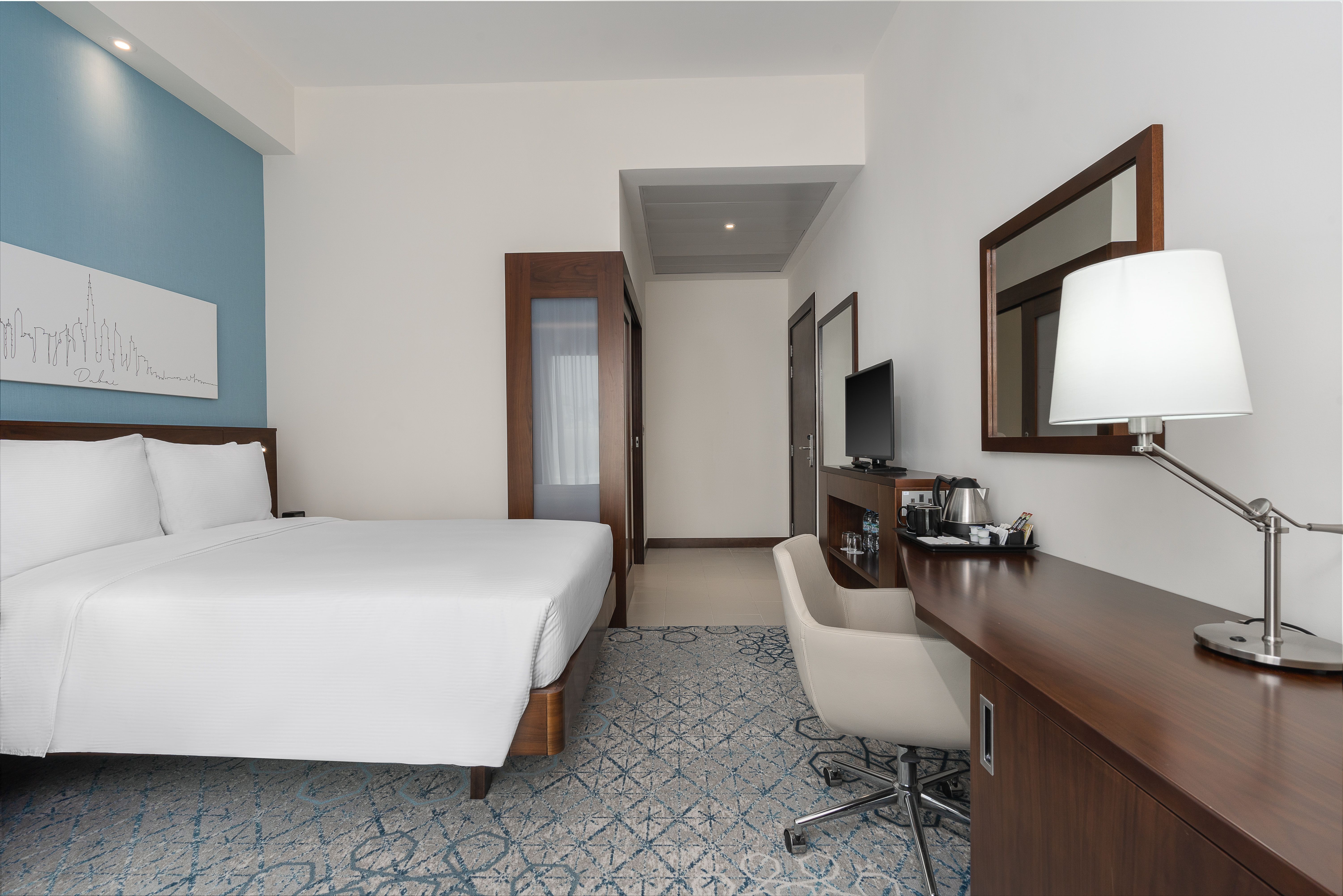 Хэмптон Хилтон Дубай. Hampton by Hilton Dubai al Barsha. Hampton by Hilton Dubai al Barsha, 3* пляж. Hampton by Hilton Dubai al Barsha 3 Standard Room.