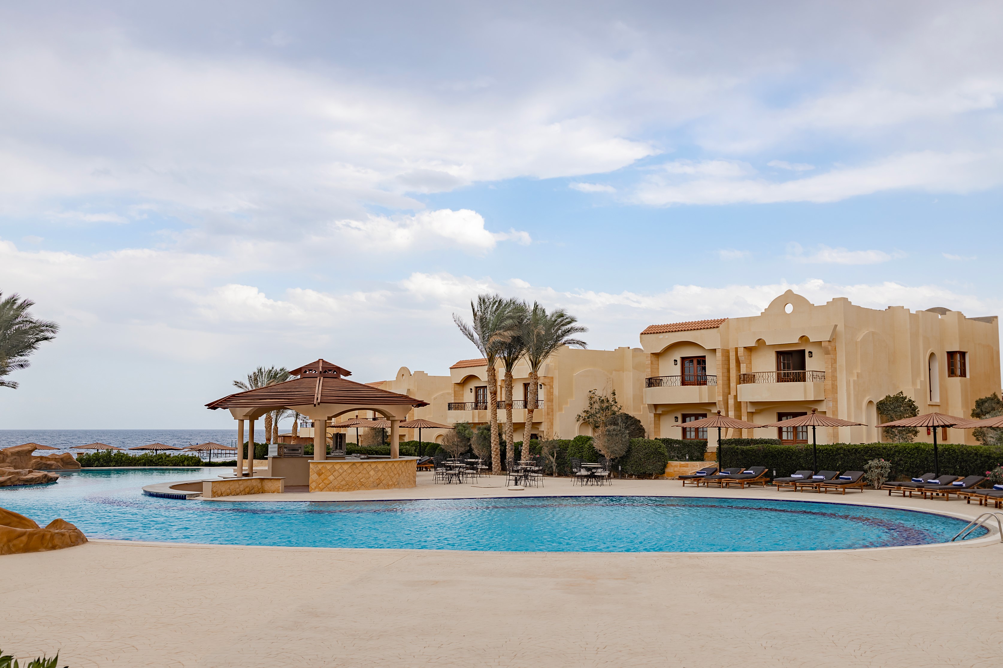 Life resorts coral hills 4. Coral Hills Resort. Coral Hills Resort Sharm el Sheikh 4. The St. Regis Marsa Arabia Island. Марса-Алам когда лучше ехать.