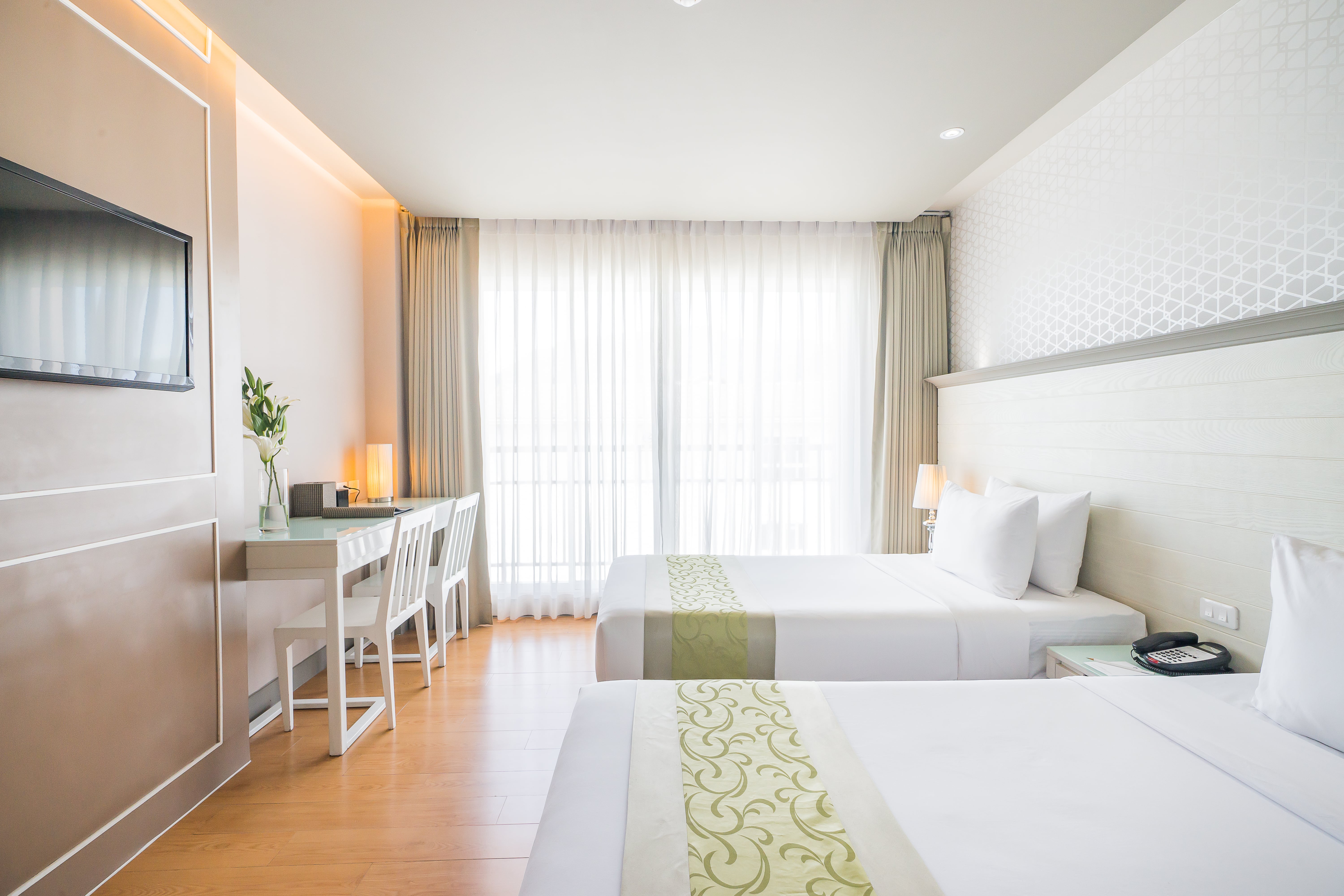 4 best western patong. Best Western Patong Beach 4*. Бест вестерн Патонг Бич. Best Western Patong Beach 3*. Бест вестерн Пхукет Патонг.