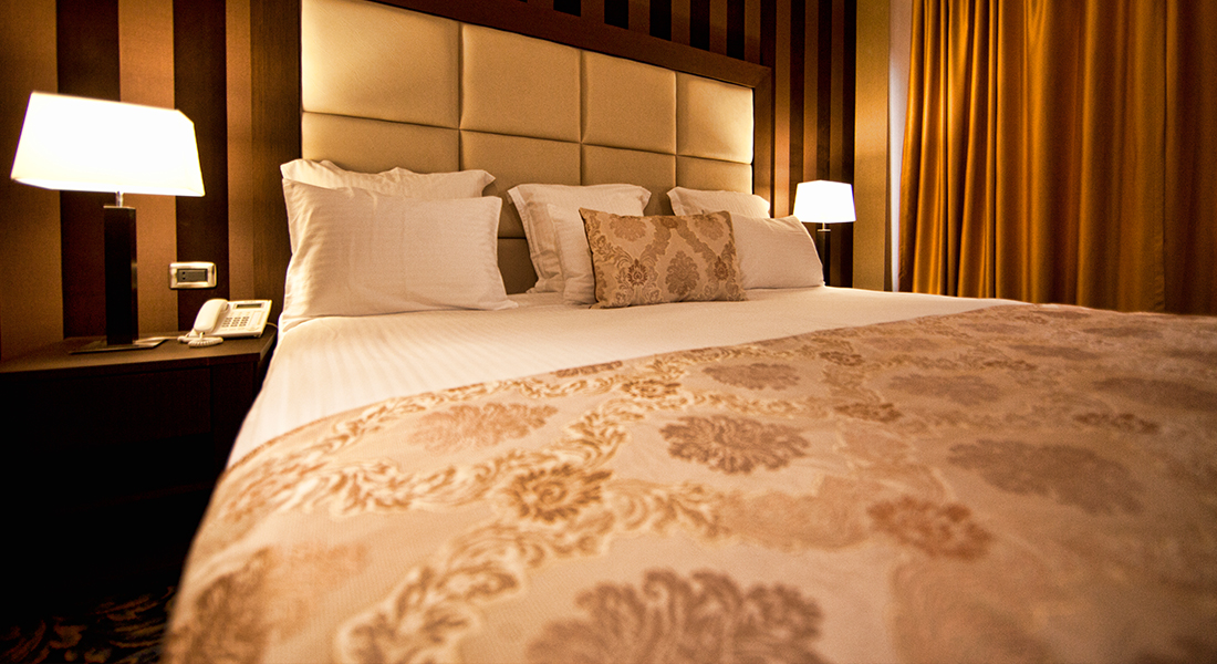 Hotel National Ереван. Отель Националь Ереван фото. Отель Ереван Националь официальный. Националь гостиница Ереван официальный. Suite dbl