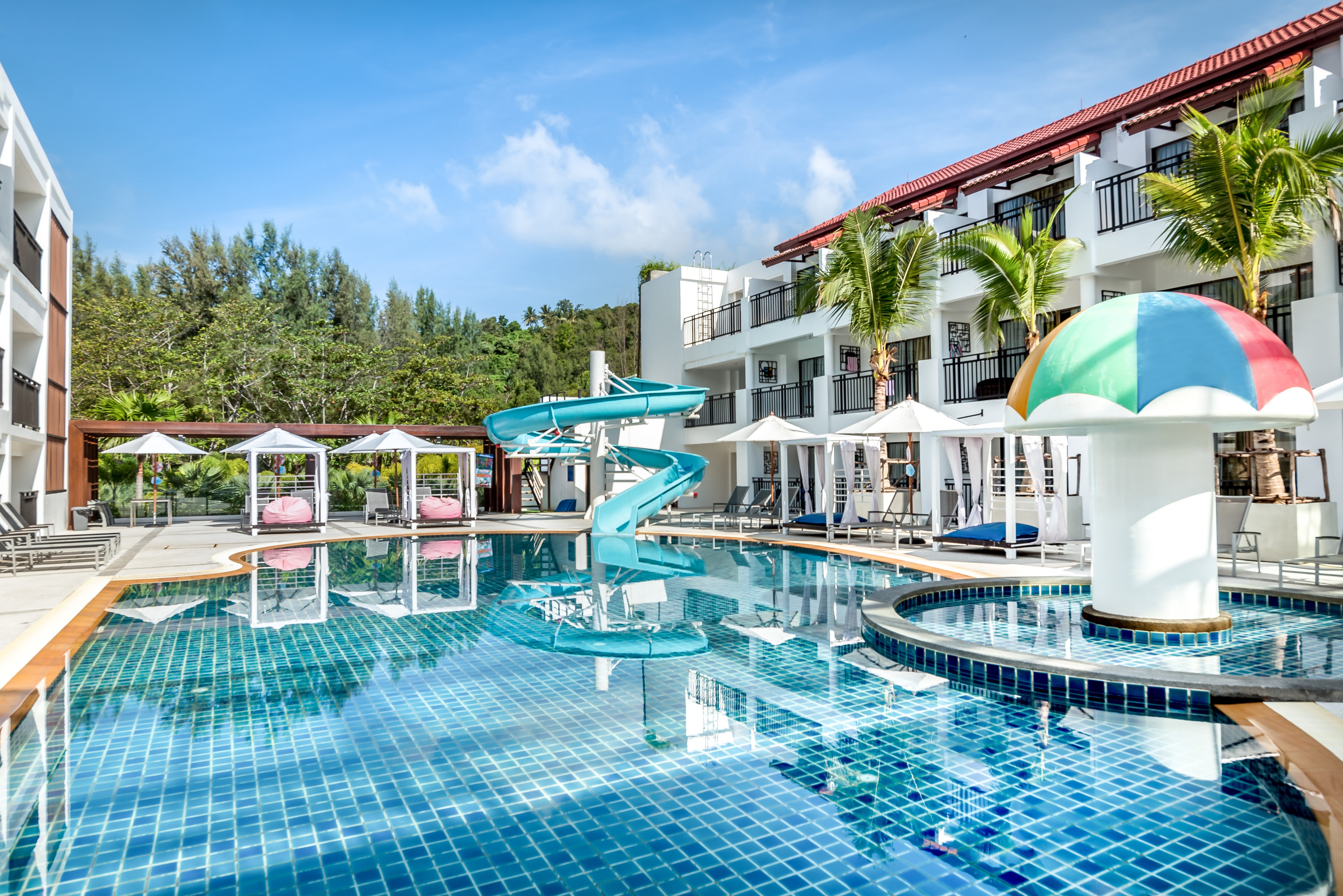 Holiday inn surin ex destination 4. Отель Карон Бич Резорт Пхукет. Novotel Пхукет Карон. Novotel Phuket Karon Resort & Spa 4*. Destination Resort Phuket Karon Beach 4.
