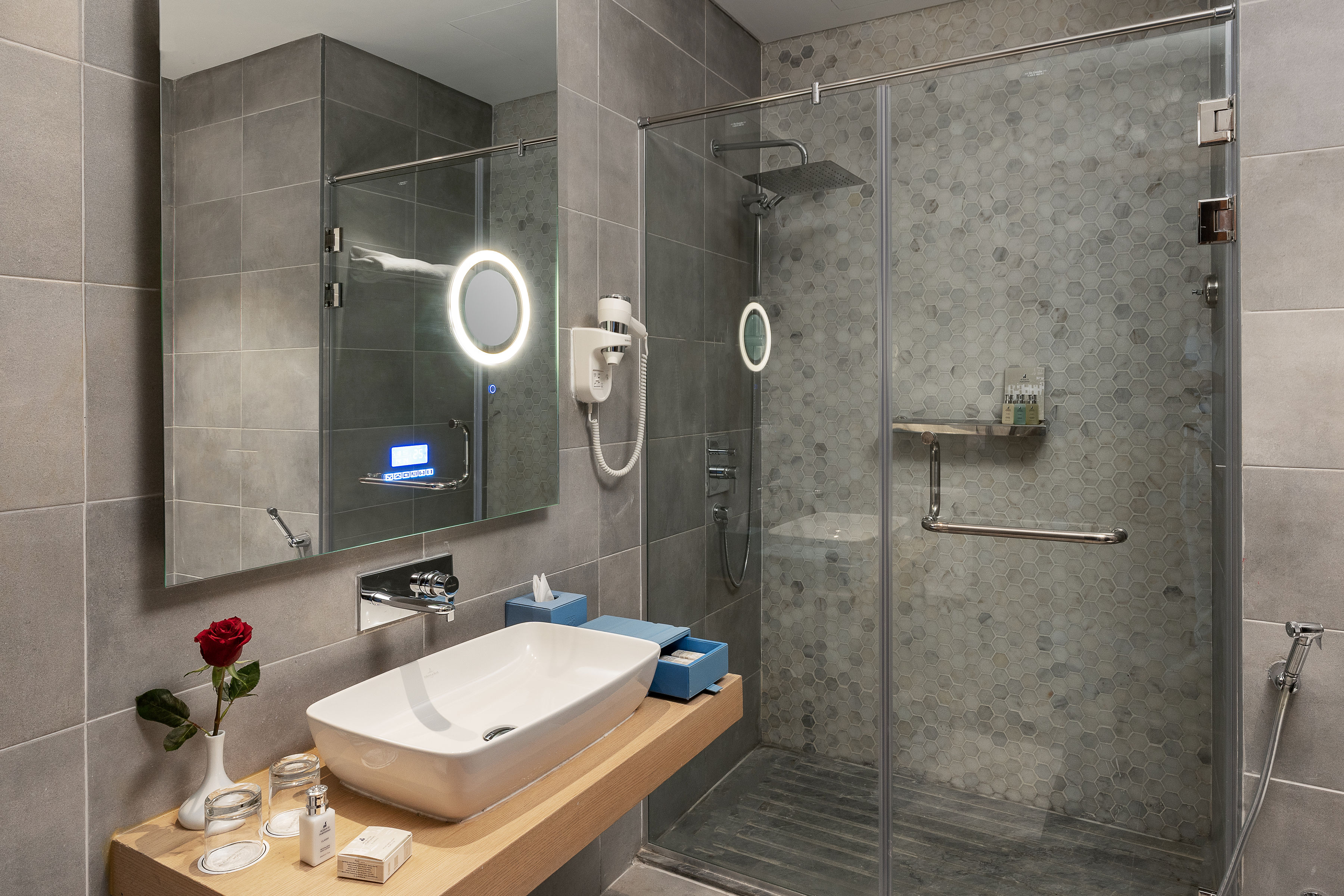 Signature 1 hotel barsha heights. Regal hotel room png. Rixos premium alamein ex regal heights. Карточки в отеле высота. Rixos premium alamein ex regal heights.